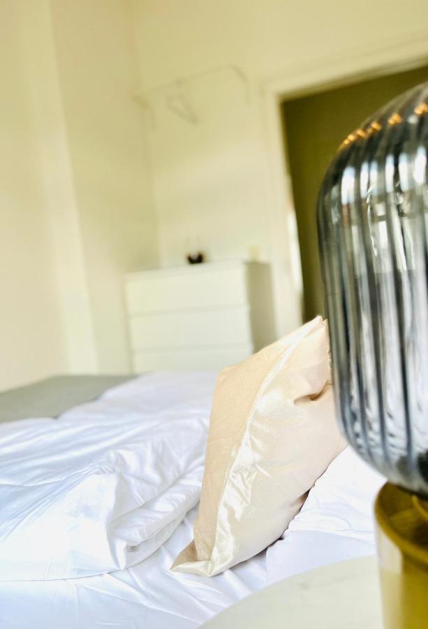 Renoviertes Apartment In Zentraler Lage - Wlan, Smart-Tv, Kueche, Balkon Und Queensize-Bett Fuer 4 Gaeste Erfurt Exteriér fotografie