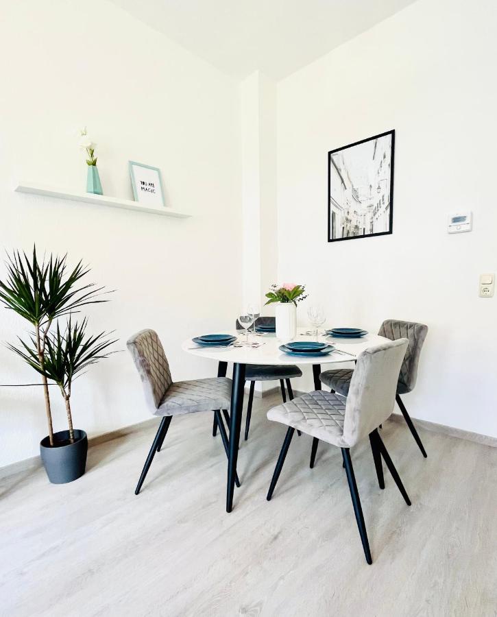 Renoviertes Apartment In Zentraler Lage - Wlan, Smart-Tv, Kueche, Balkon Und Queensize-Bett Fuer 4 Gaeste Erfurt Exteriér fotografie